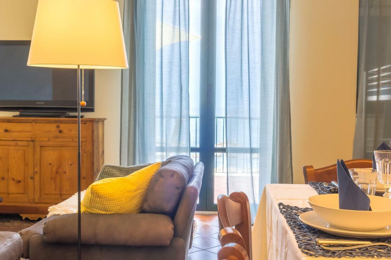 Les Suites - Apartments Riposto Eksteriør billede
