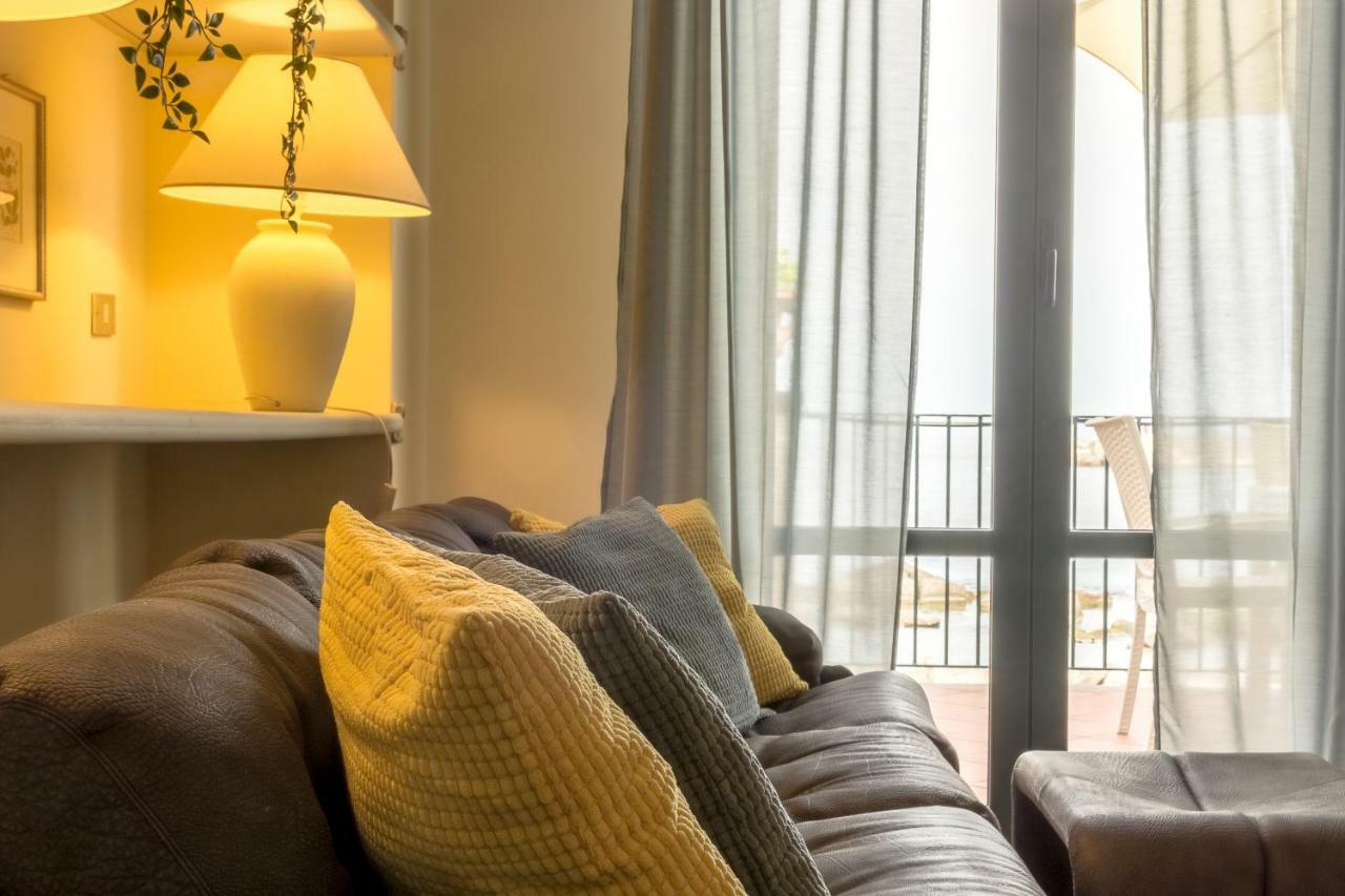 Les Suites - Apartments Riposto Eksteriør billede