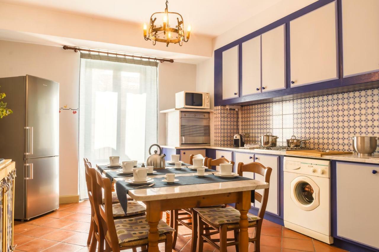 Les Suites - Apartments Riposto Eksteriør billede