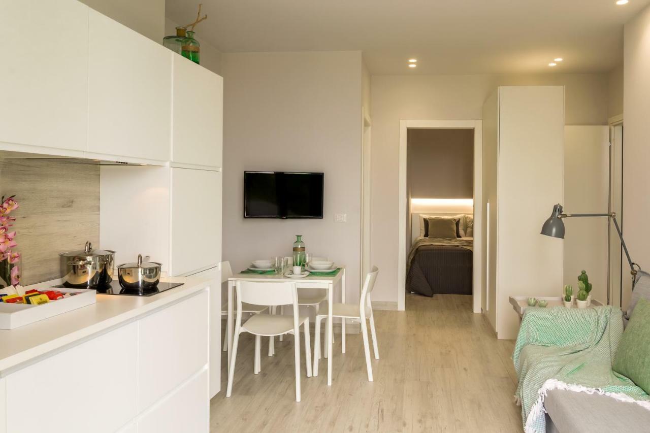 Les Suites - Apartments Riposto Eksteriør billede